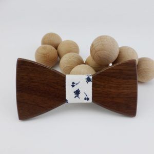 pajarita-de-madera