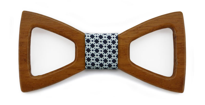 pajarita-de-madera-combina-traje-gris